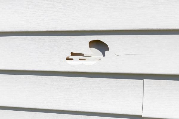 Professional White Vinyl Siding Repair